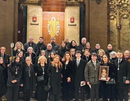 “Rosa de Abril”, la sevillana Rocío Moyano del Estad une a Andalucía y Cataluña en Montserrat