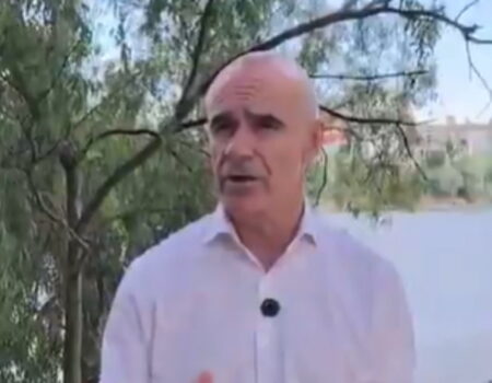 Bueno acusa al PSOE de dar la espalda a Sevilla y priorizar la corrupción sobre la vivienda