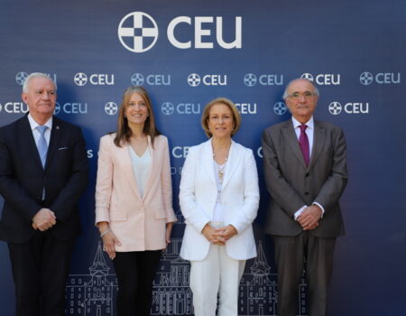Robles, Núñez Feijóo, Abascal, Aznar, Martínez-Almeida y Perelló, en los II Cursos de Verano CEU – María Cristina