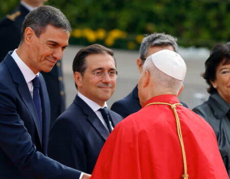 Más papistas que el Papa