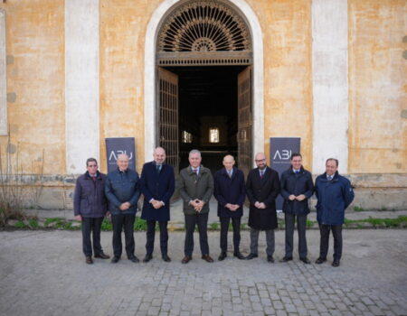 La nave central de Santa Bárbara, junto a Artillería, recibe la licencia de obra para convertirse en la sede de la cabalgata de Sevilla