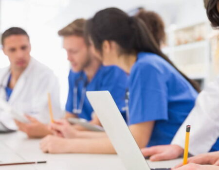 Las especialidades médicas del futuro: ¿Hacia dónde se dirige la medicina en España?